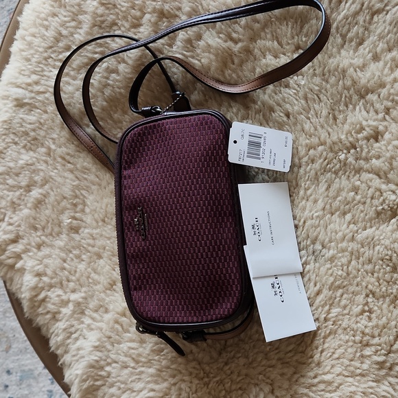 NWT Coach Legacy Jacquard Cranberry & Oxblood Leather Camera Bag Crossbody ❤️🤎 - Picture 15 of 16
